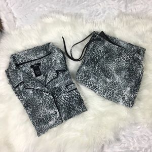 Flannel 2pc Animal Print Pajama Set